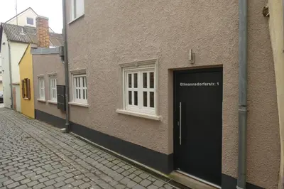 Das Gebäude in dem sich die Ferienwohnung befindet
