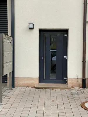 Eine Fassade oder ein Eingang zu Wohnung in Bayreuths schönster Straße