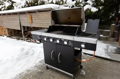 Ein für Gäste verfügbarer Grill in der Ferienwohnung