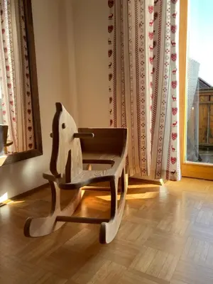 Ein Sitzbereich in der Unterkunft Körners Ferienwohnung am Fuße des Voithenbergs