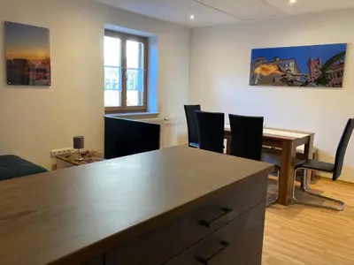 Ein Sitzbereich in der Unterkunft Körners Ferienwohnung am Fuße des Voithenbergs