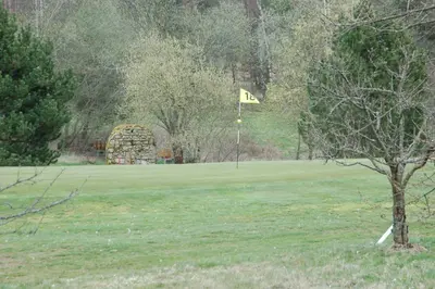 Ein Garten an der Unterkunft Hotel Garni Schloß Schönberg