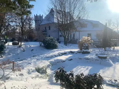 Ferienwohnung in historischer Villa mit Gartennutzung im Winter