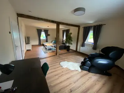 Ein Sitzbereich in der Unterkunft Monteur Ranch